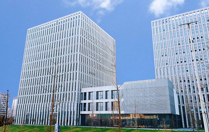重型机械移位施工方案设计思路及广州安特大件起重服务有限公司应用案例